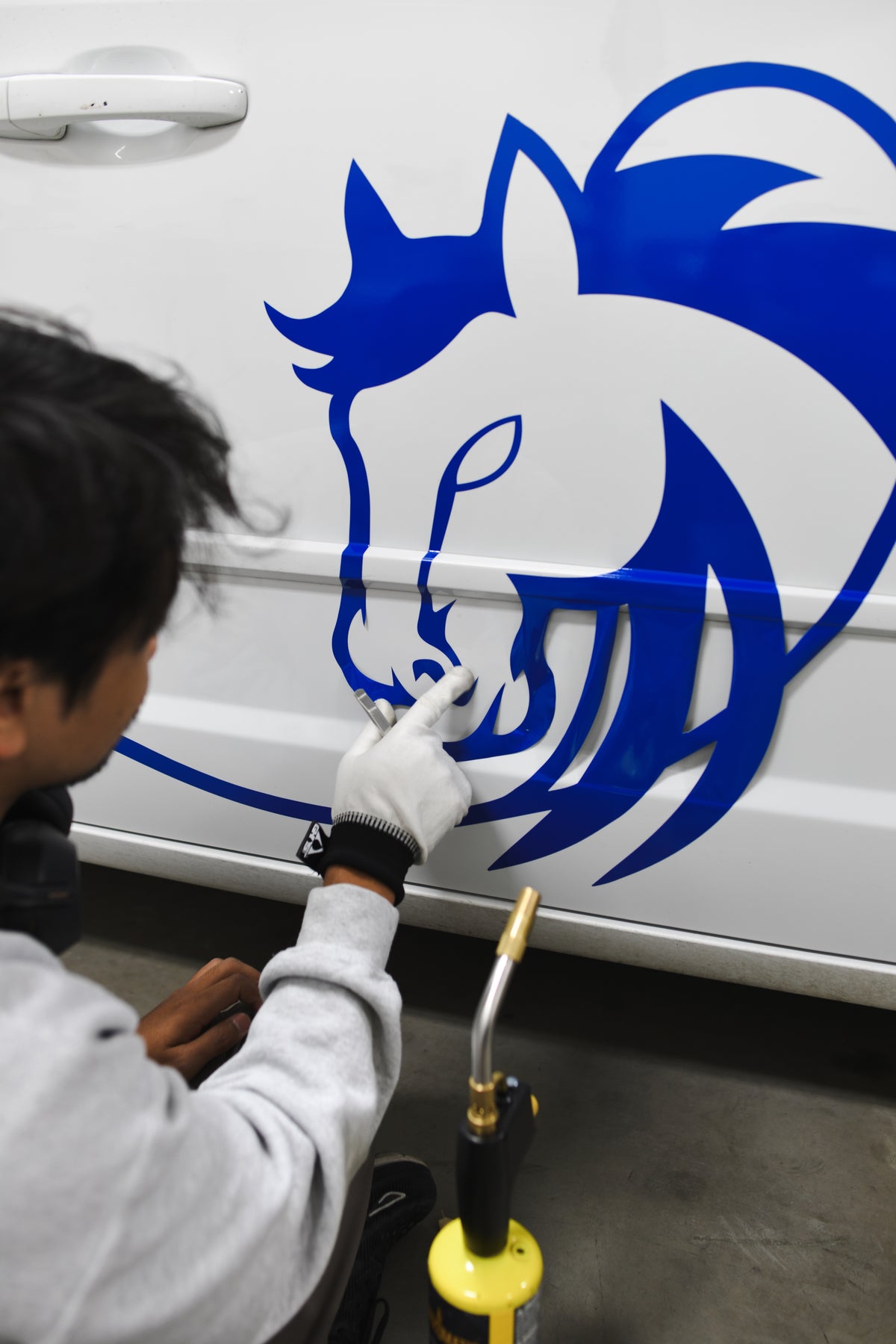Vehicle Lettering & Decals service image